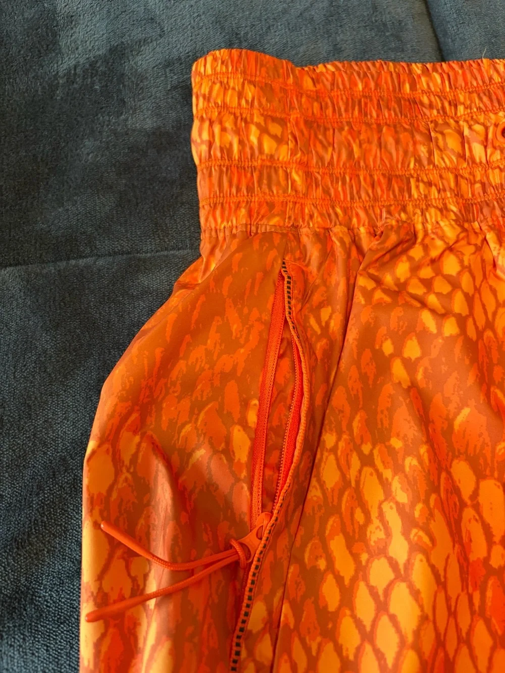 Nike Women's KOBE Woven Bright Orange skirt- M